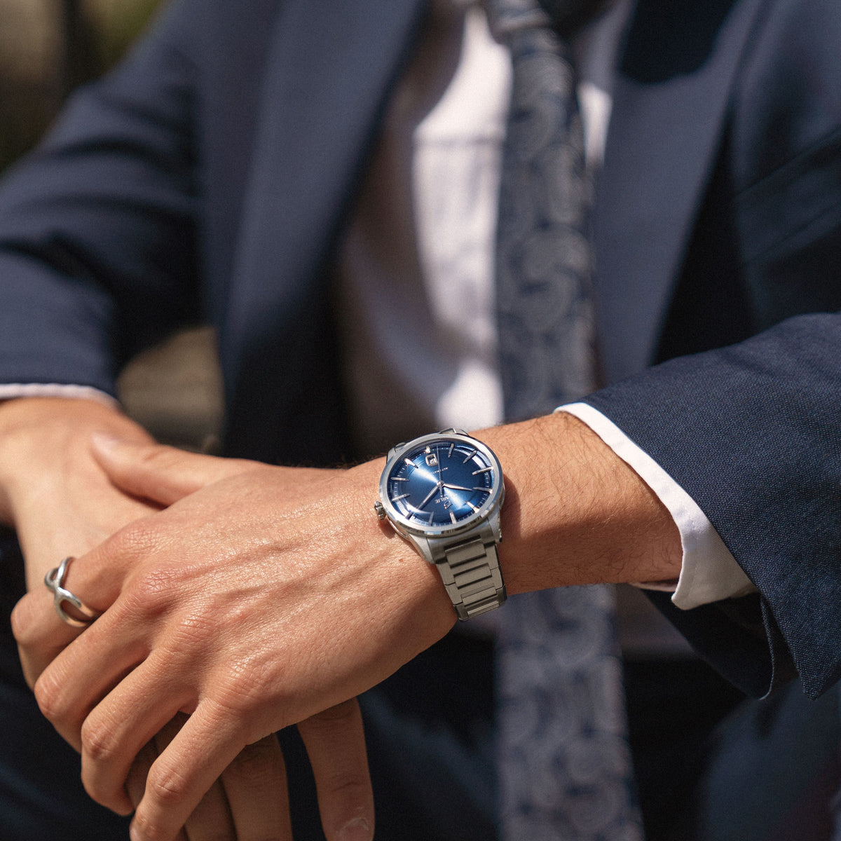 Pourquoi offrir une montre à un homme ? Voici les différentes  siginifications.